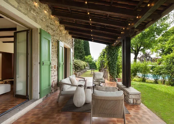 Il Belcanto With Pool