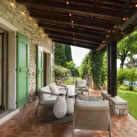 Il Belcanto With Pool